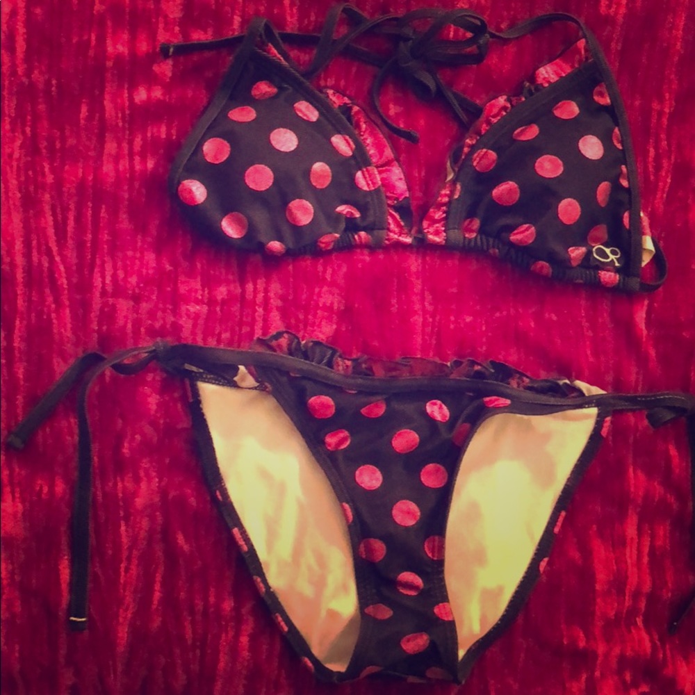 Bikini 2 pieces polka dots ruffled swimsuit